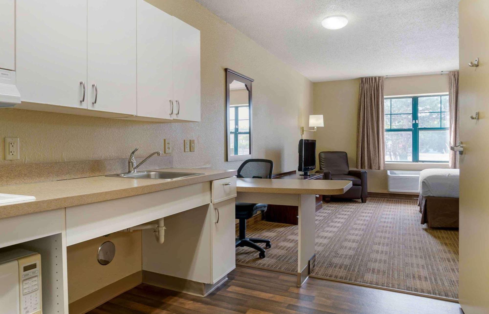 Extended Stay America Select Suites - Chicago - Naperville - West Exteriör bild