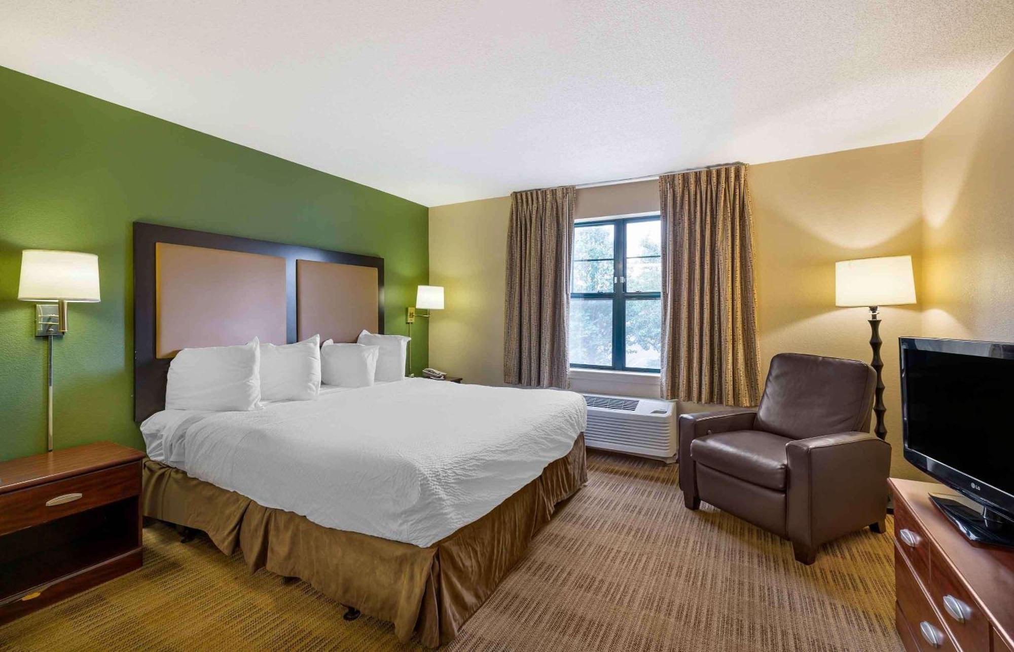 Extended Stay America Select Suites - Chicago - Naperville - West Exteriör bild